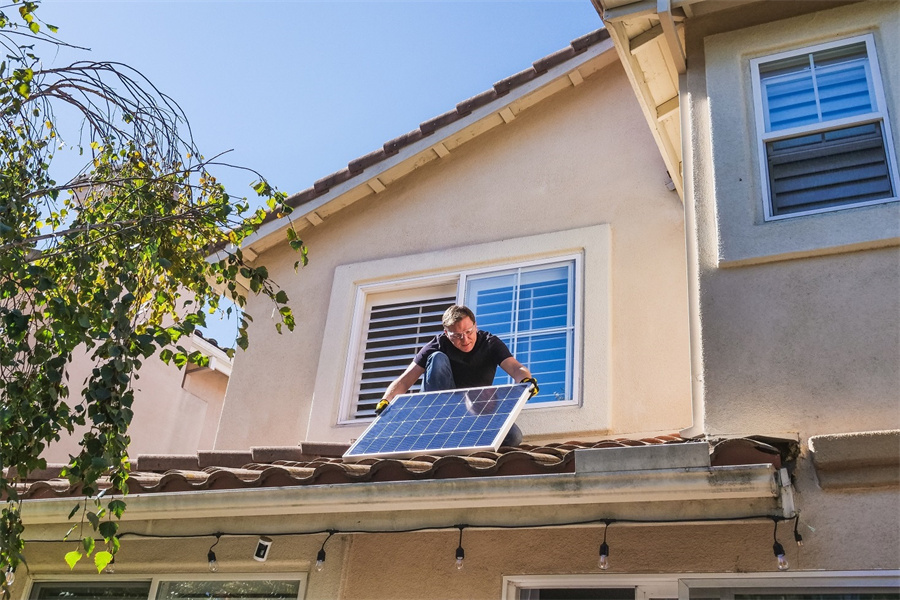 HIGH-QUALITY SOLAR PANEL